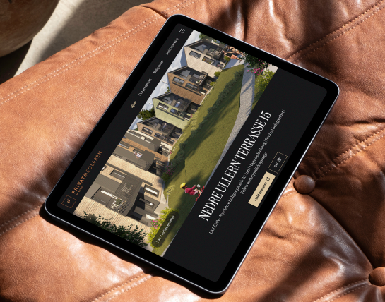 Privatmegleren velger Kvass, illustrasjon av prosjektside for PrivatMegleren, vist på en tablet